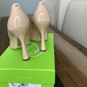 Sam Edelman Beige Patent Heels